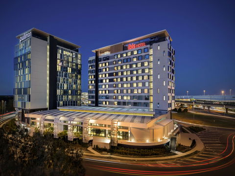 Ibis Brisbane Airport Hotel - Rental Cars 0
