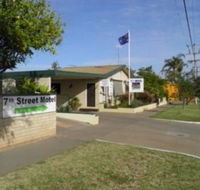 7th St Motel - Rental Cars