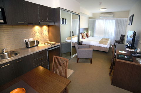 Quest Shepparton Serviced Apartments - Rental Cars 2