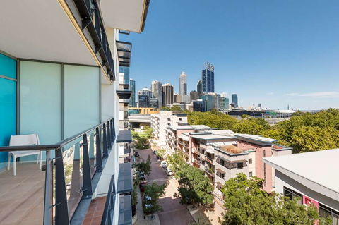 Nesuto Mounts Bay Perth Apartment Hotel - Rental Cars 0