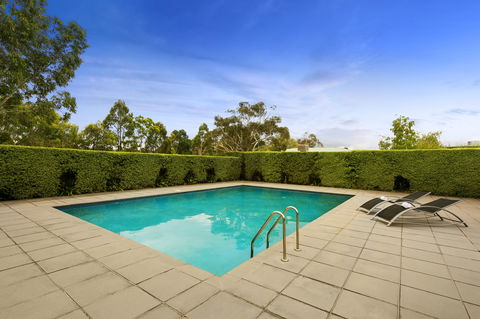 Quest Narre Warren - Rental Cars 12
