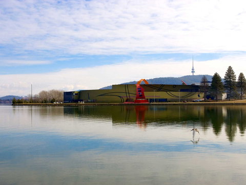 Novotel Canberra - Rental Cars 16