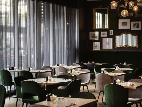 The Sebel Canberra Civic Hotel - Rental Cars 9