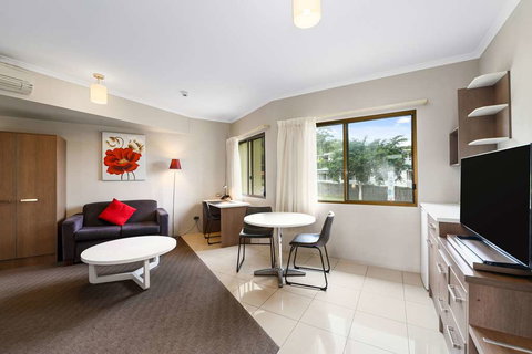 Quality Inn City Ctr Coffs Harbour - Rental Cars 3