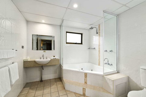 Quality Inn City Ctr Coffs Harbour - Rental Cars 5