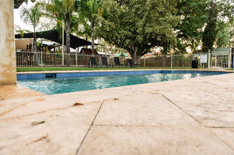 Wattle Grove Motel - Rental Cars 8
