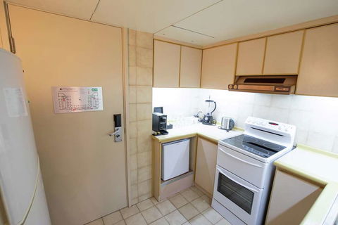 DoubleTree by Hilton Esplanade Darwin - Rental Cars 17