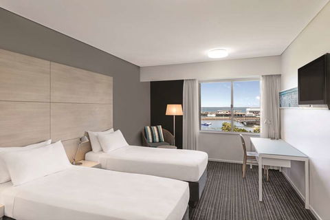 Vibe Hotel Darwin Waterfront - Rental Cars 8