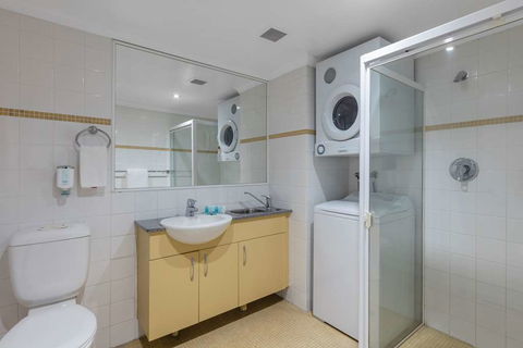 Nesuto Chippendale Sydney Apt Hotel - Rental Cars 2