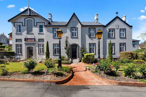 Quality Hotel Colonial Launceston - Rental Cars 0