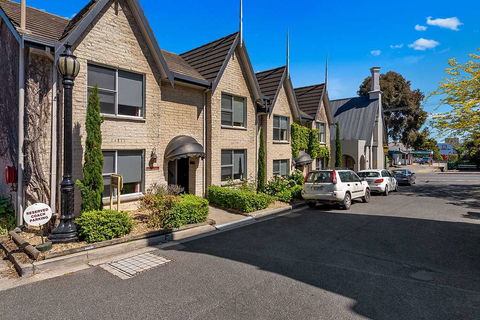 Quality Hotel Colonial Launceston - Rental Cars 2