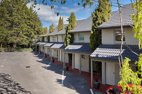 Elphin Villas - Rental Cars 0