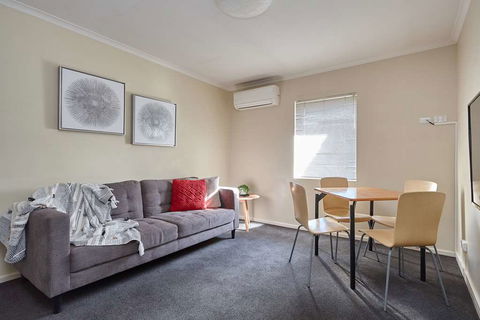 Elphin Villas - Rental Cars 1