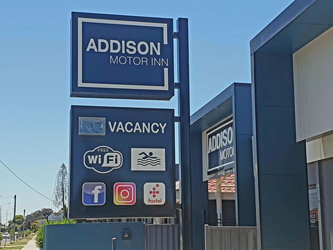 Addison Motor Inn - Rental Cars 2