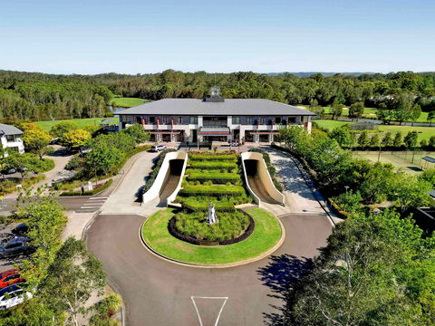 Mercure Kooindah Waters Central Coast - Rental Cars 0