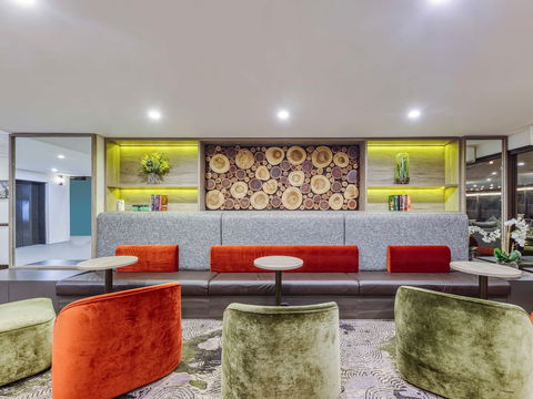 Mercure Penrith - Rental Cars 1