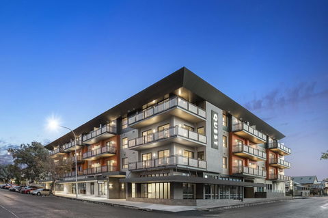 Quest Orange - Rental Cars 10