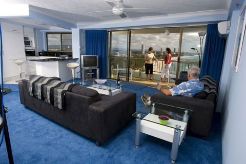 Gemini Court Holiday Apartments - Rental Cars 3