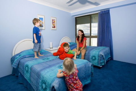 Gemini Court Holiday Apartments - Rental Cars 4