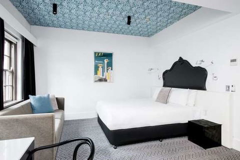 Peppers Gallery Hotel, Canberra - Rental Cars 11