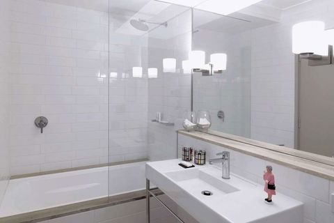 QT Canberra - Rental Cars 17