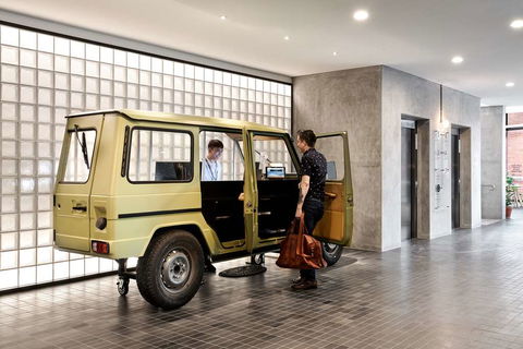 Veriu Green Square - Rental Cars 1