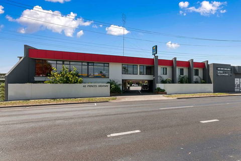 Comfort Inn Traralgon - Rental Cars 1