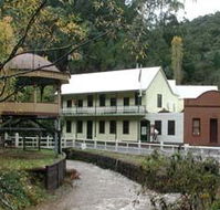 Walhalla's Star Hotel - Rental Cars