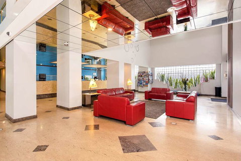 Quality Hotel Ambassador Perth - Rental Cars 2