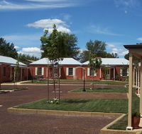 Ross Motel  Caravan Park - Rental Cars