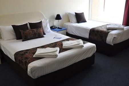 Ceduna Foreshore Hotel/Motel - Rental Cars 2