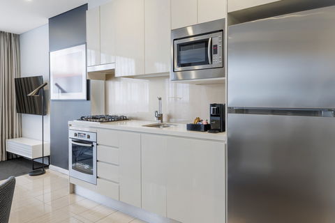 Meriton Suites Zetland - Rental Cars 0