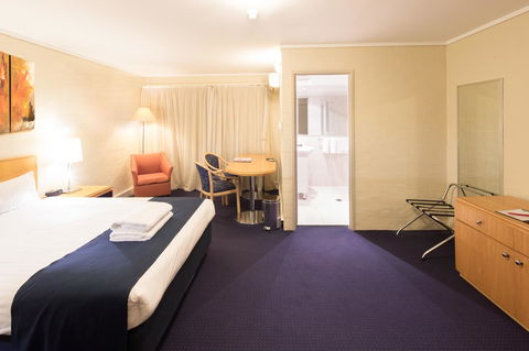 Ibis Styles Canberra - Rental Cars 1