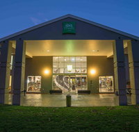 ibis Styles Canberra - Rental Cars