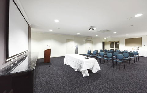 Ibis Styles Canberra - Rental Cars 20