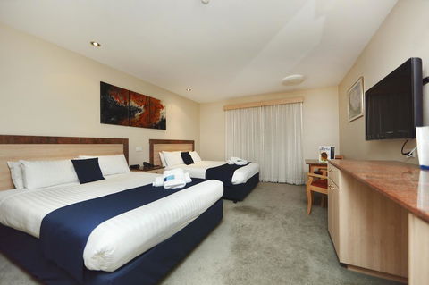 Ibis Styles Canberra - Rental Cars 37