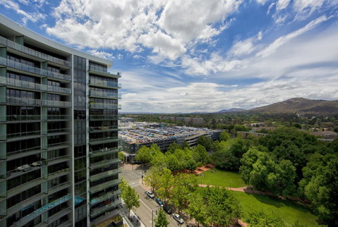 Manhattan 303 Canberra City ACT - Rental Cars 9