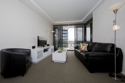 Manhattan 303 Canberra City ACT - Rental Cars 19