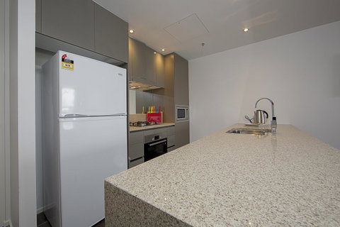 Manhattan 303 Canberra City ACT - Rental Cars 14