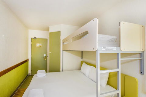 Ibis Budget Canberra - Rental Cars 13