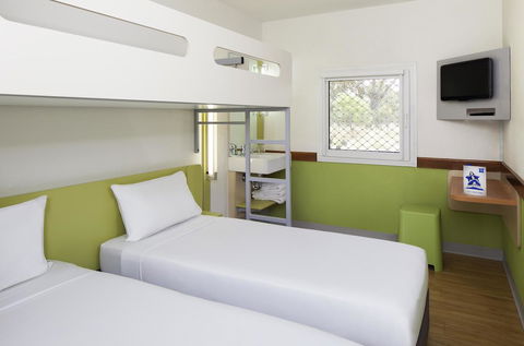 Ibis Budget Canberra - Rental Cars 8