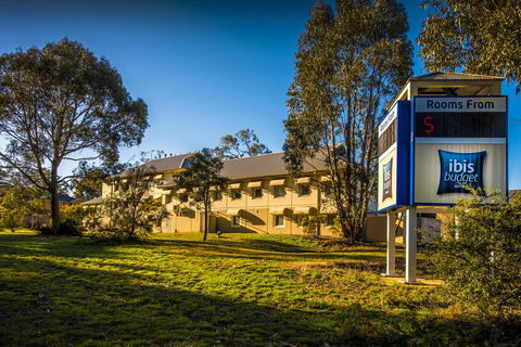 Ibis Budget Canberra - Rental Cars 15