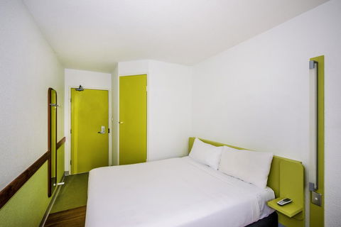 Ibis Budget Canberra - Rental Cars 2