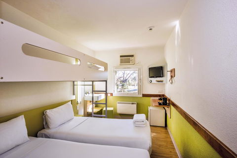 Ibis Budget Canberra - Rental Cars 16