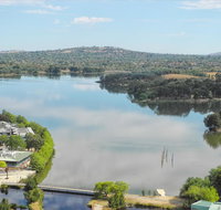 3BR Executive Apartment with Lake and Mountain views