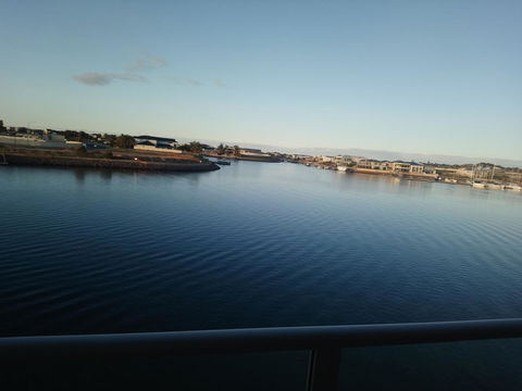 Wallaroo Marina Executive Apartments - Rental Cars 19