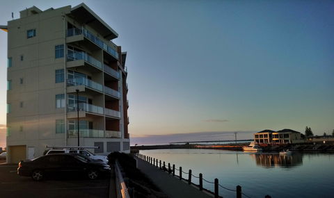 Wallaroo Marina Executive Apartments - Rental Cars 15