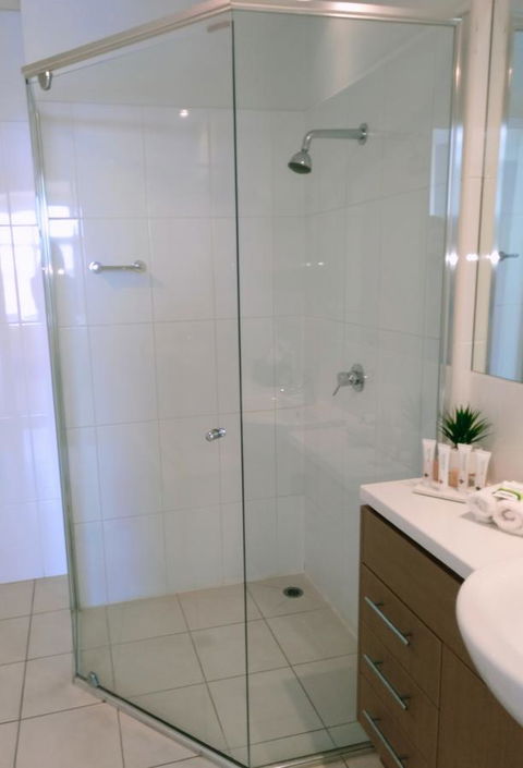 Wallaroo Marina Executive Apartments - Rental Cars 9