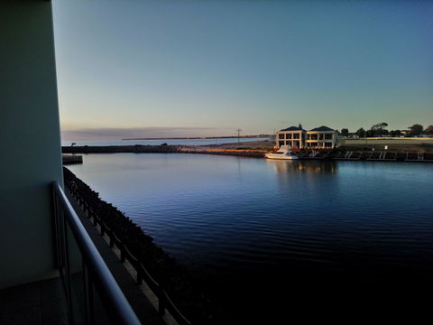 Wallaroo Marina Executive Apartments - Rental Cars 20