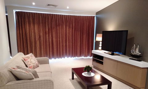 Wallaroo Marina Executive Apartments - Rental Cars 6